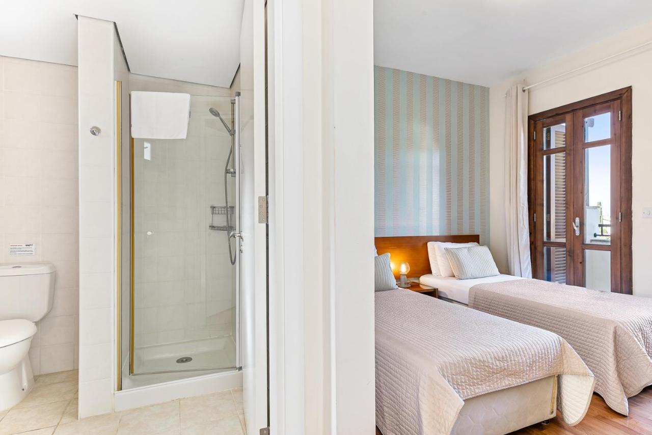 2 Bedroom Apartment Assia With Communal Pool, Aphrodite Hills Resort 코우클리아 외부 사진
