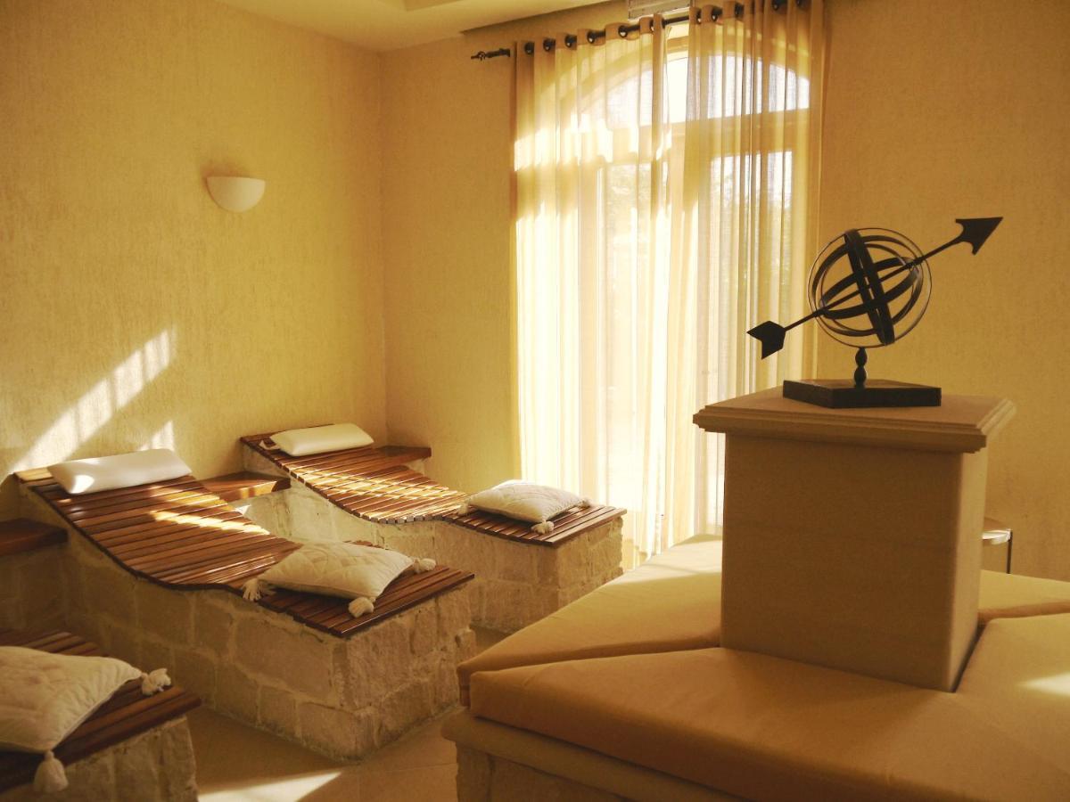 2 Bedroom Apartment Assia With Communal Pool, Aphrodite Hills Resort 코우클리아 외부 사진